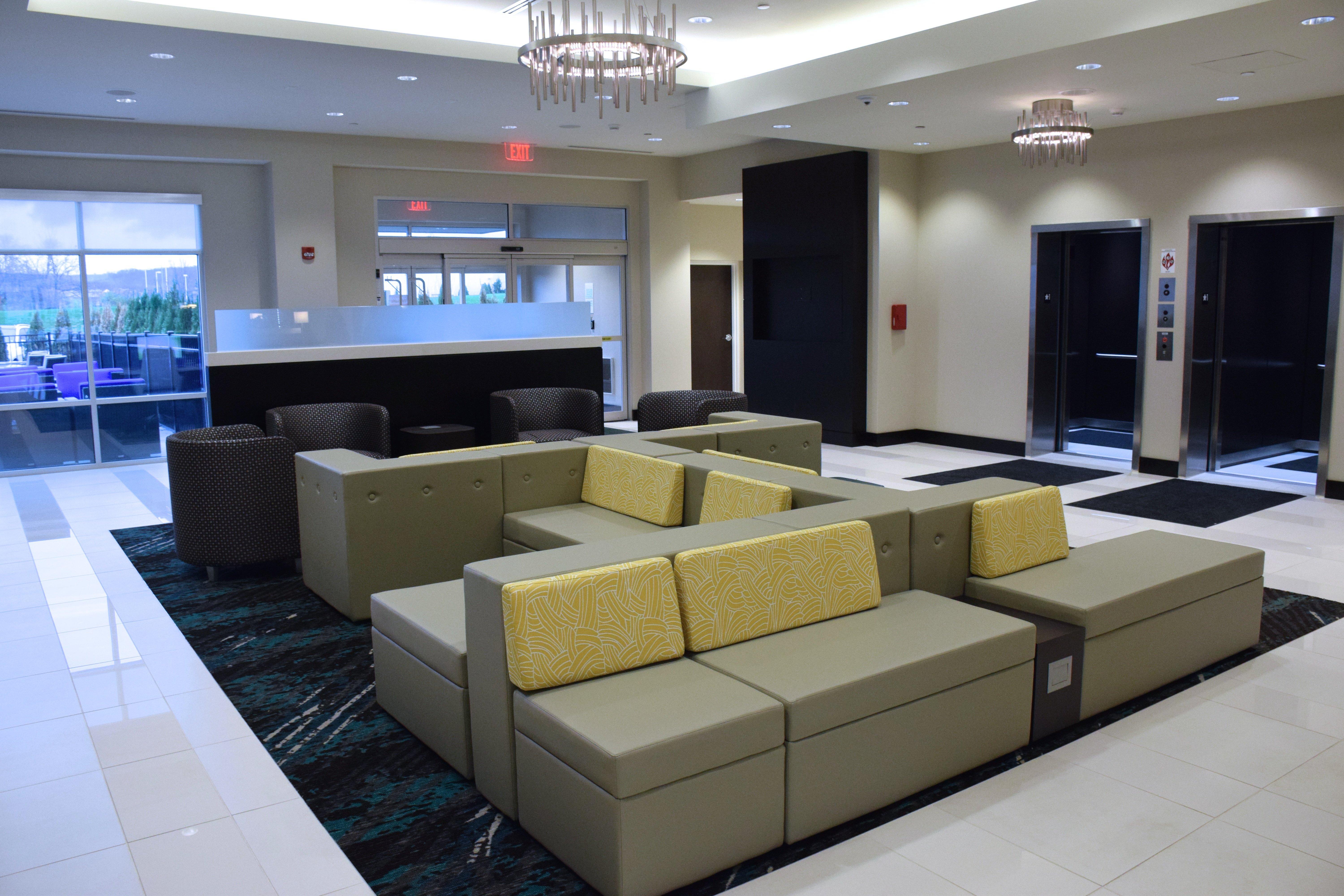 Holiday Inn Cincinnati North West Chester By Ihg Bagian luar foto