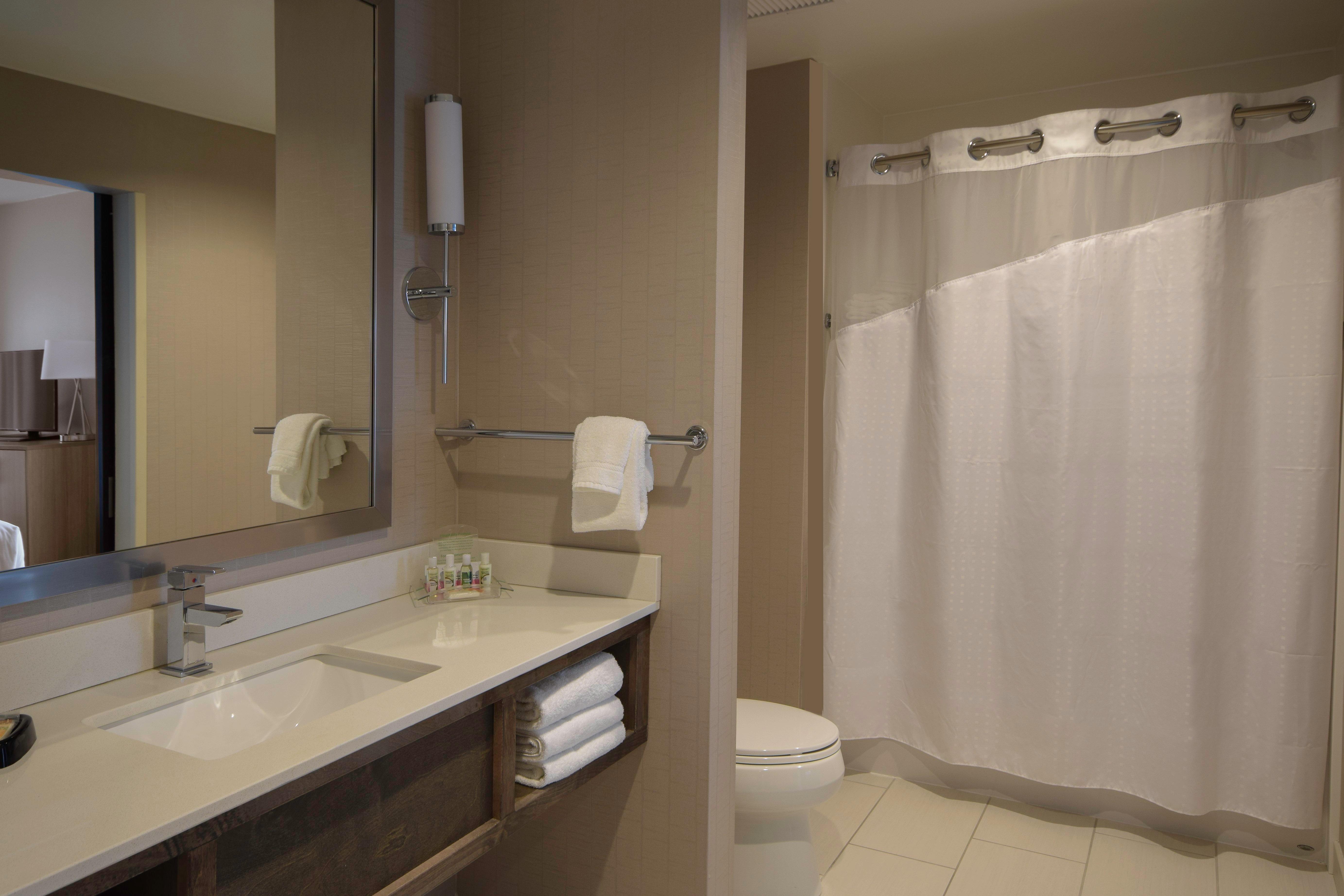 Holiday Inn Cincinnati North West Chester By Ihg Bagian luar foto