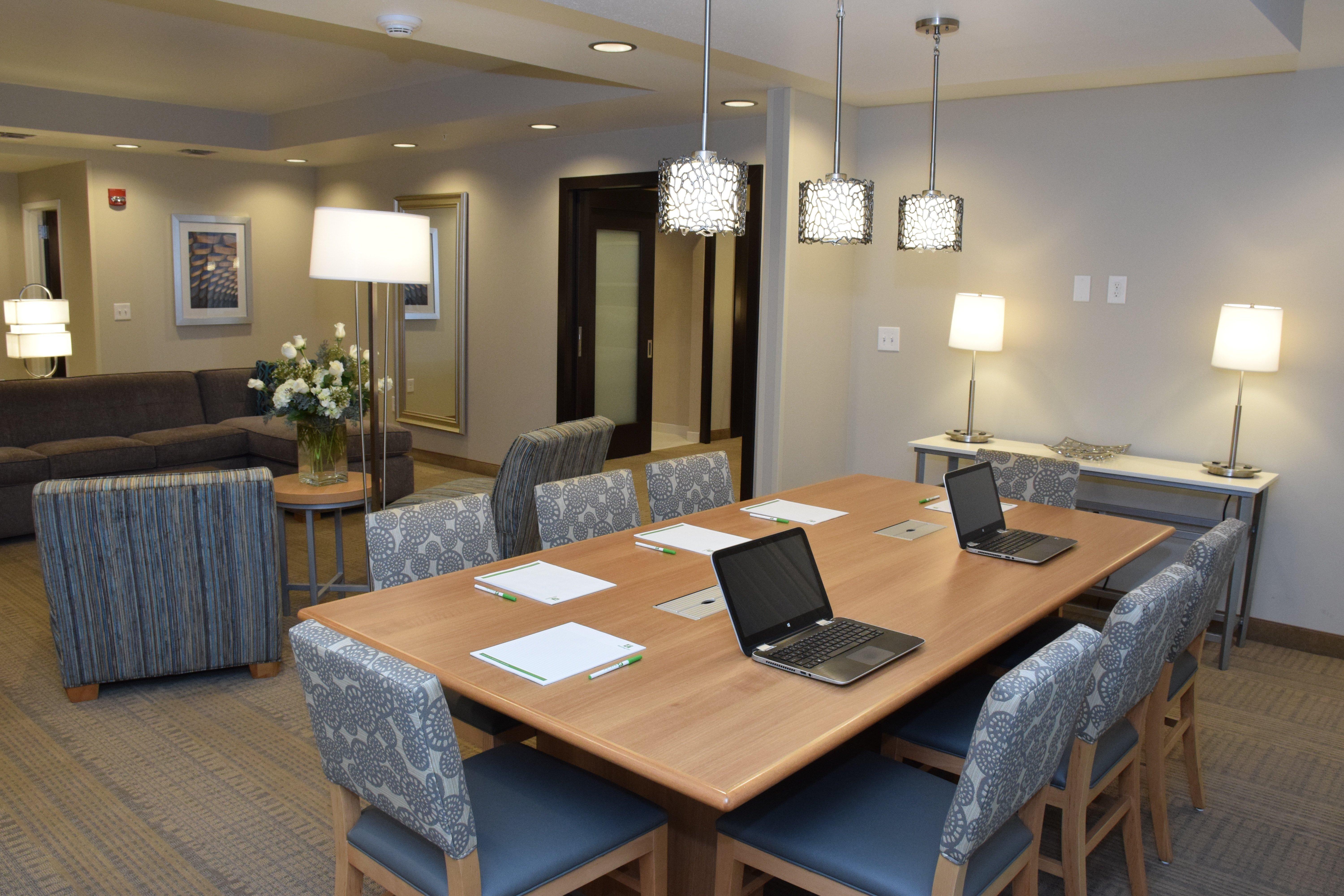 Holiday Inn Cincinnati North West Chester By Ihg Bagian luar foto