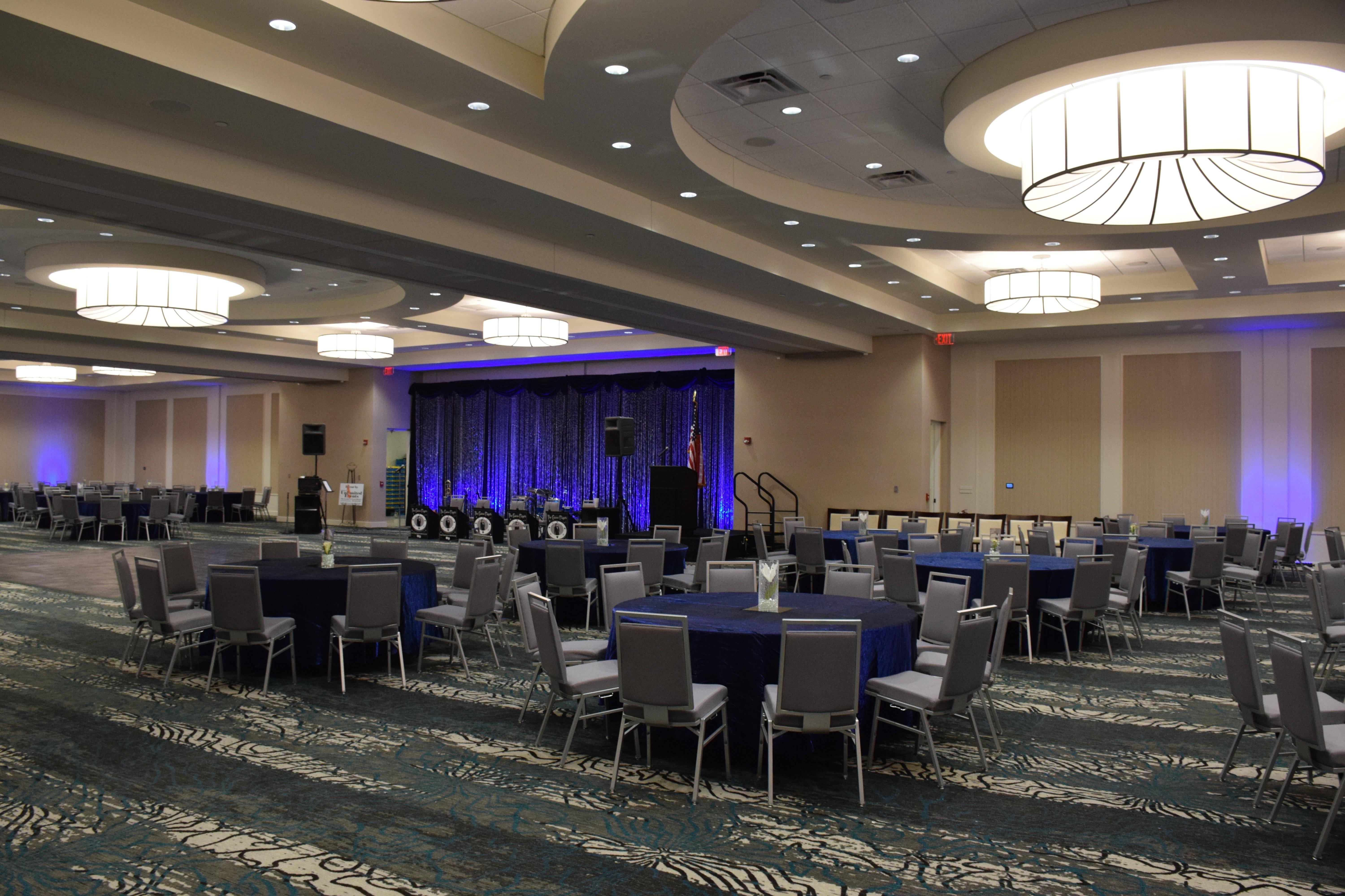 Holiday Inn Cincinnati North West Chester By Ihg Bagian luar foto